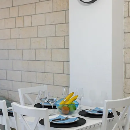 Apartmani Marin Trogir Exterior photo