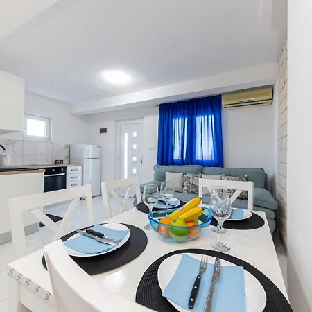 Apartmani Marin Trogir Exterior photo